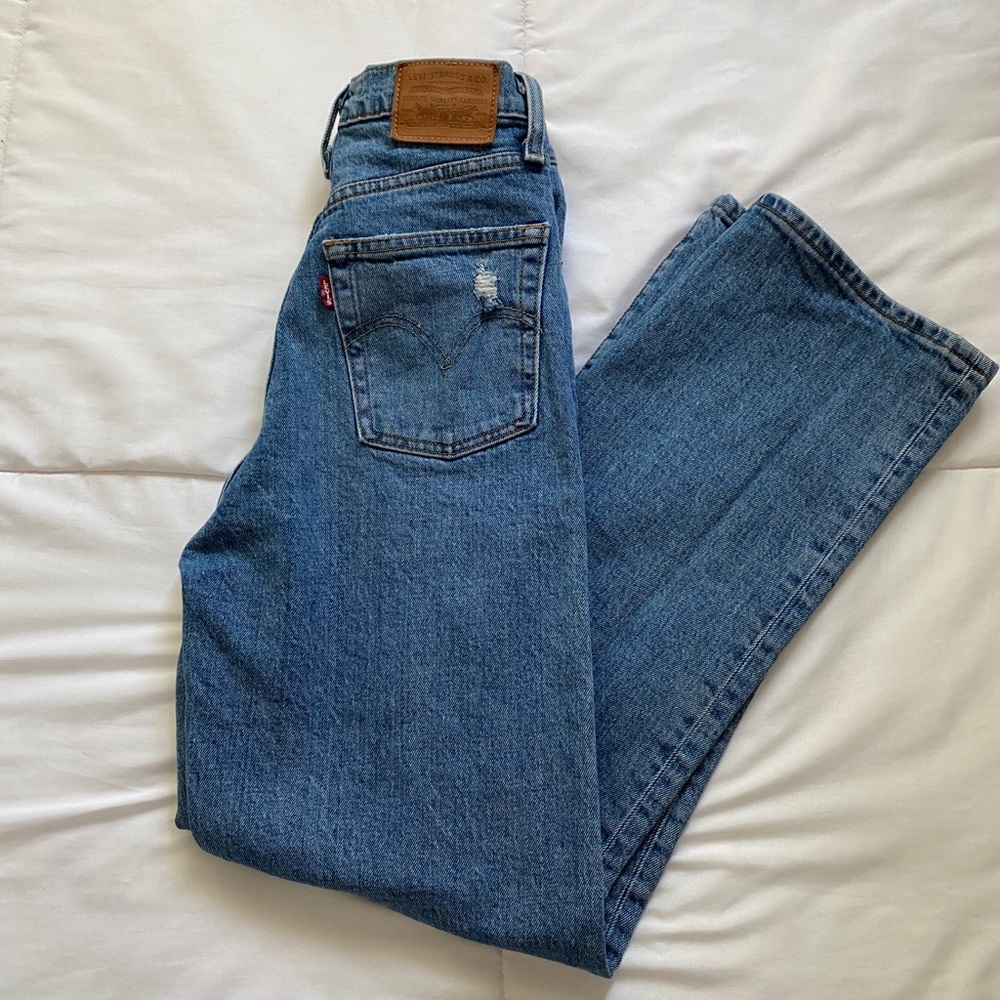 Levi’s ribcage jeans